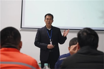 球盟会明星讲师丨杨晓峰：用军人与生俱来的正能量 助推球盟会追梦的脚步